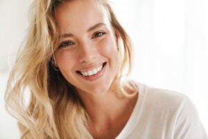 Young woman smiling. 